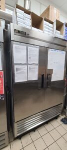 This True upright two door at Auntie Annes ran a good race but it's time to give up the ghost.  Condemned compressor and an internal leak. New unit needed.