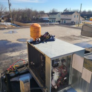Walkin beer cooler down. Low charge and no high pressure control for low ambient operations. Add gas and install head pressure controls. Waco Food Mart Oceans