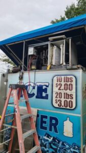 This here ice kiosk has slackened up on production. Found a leak on the owner installed fan control. Fixed leak and recharged...
