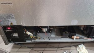 This R290 prep station woukdnt get to temp. After cleaning the dirty condebser had to tap the system to find the plugged capi...